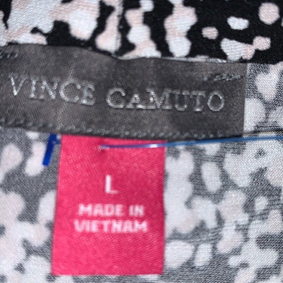 Vince Camuto Top - Picture 3 of 4
